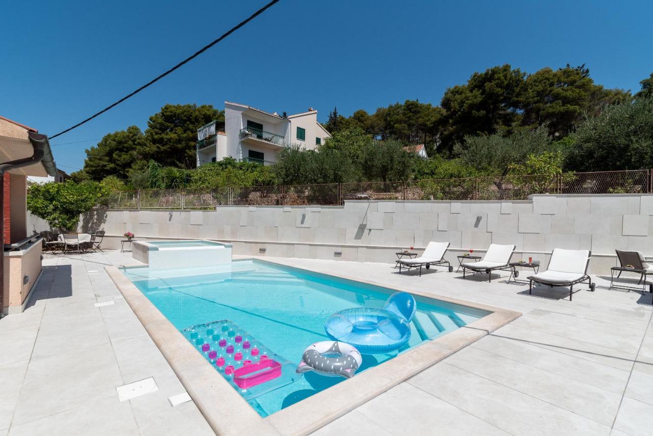 Apartment Villa Lavandula With Heated Swimming Pool Trogir