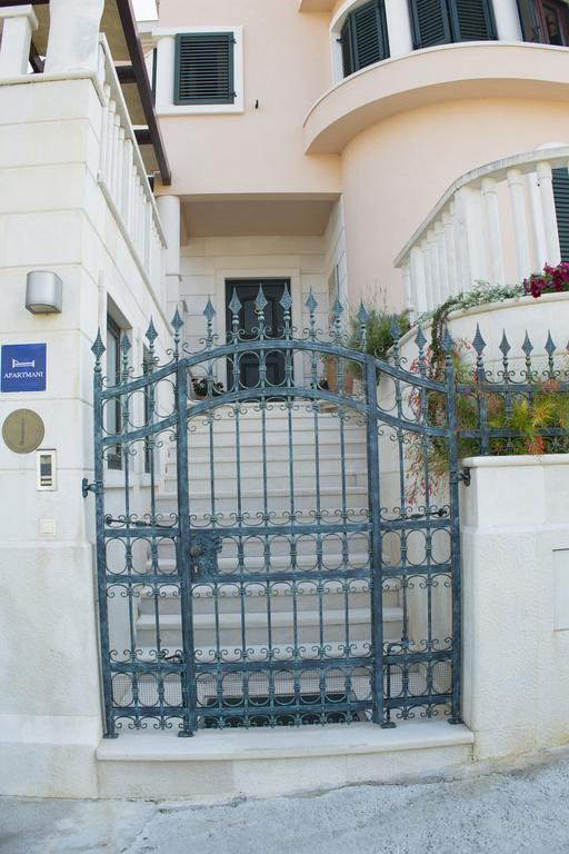 Villa Lavandula With Heated Swimming Pool Apartment
