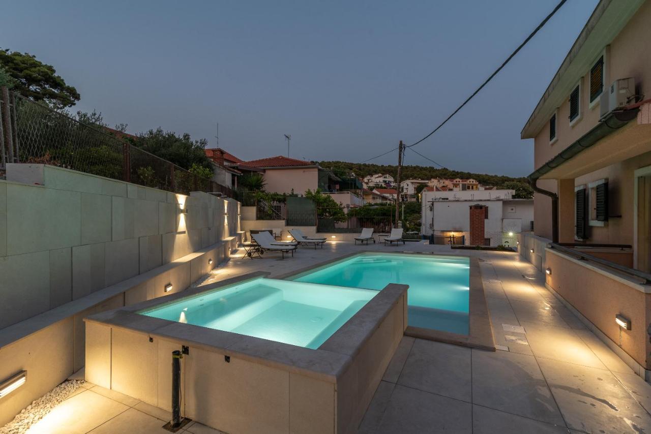 Villa Lavandula With Heated Swimming Pool Apartment *
