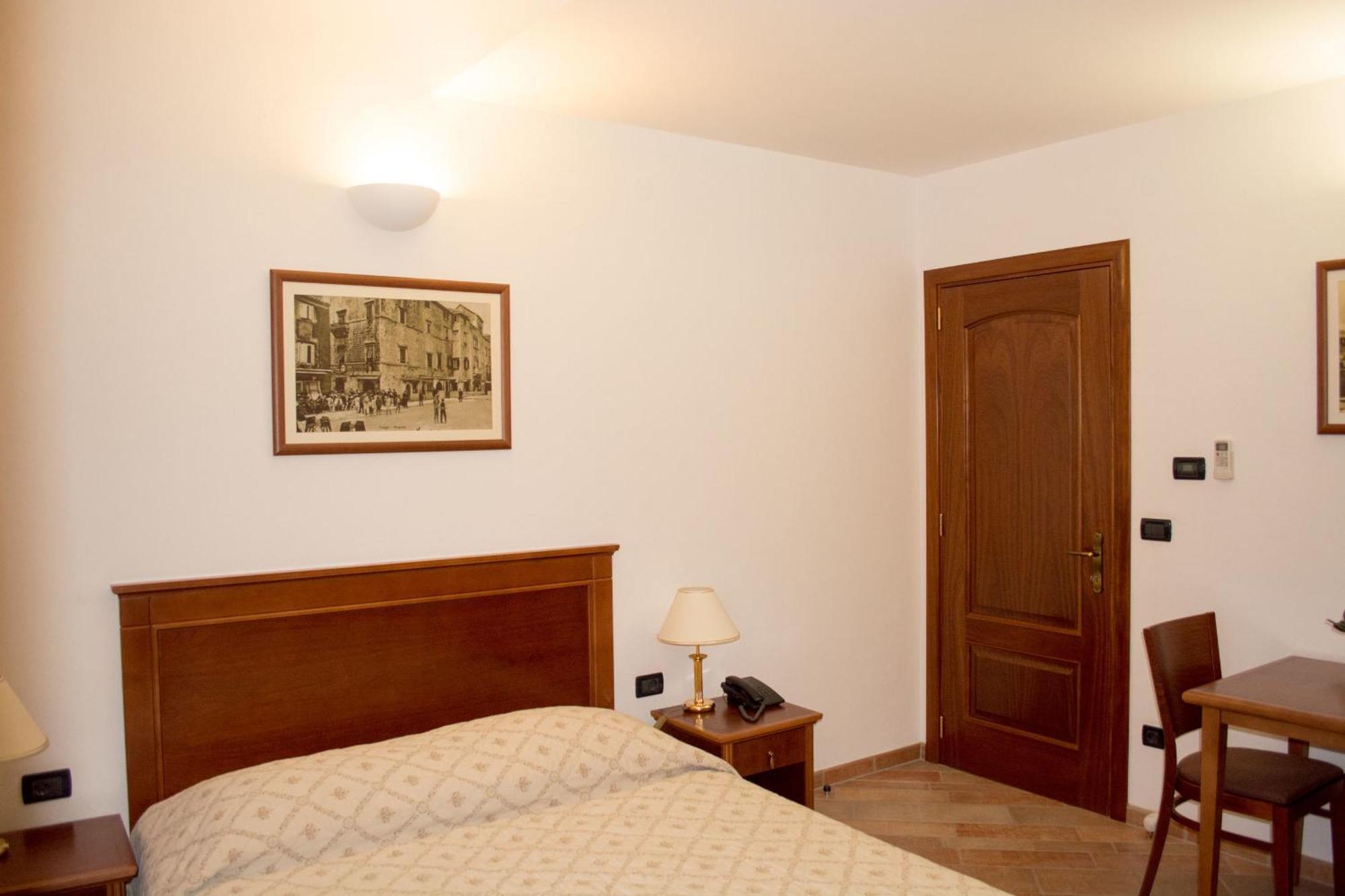 Villa Lavandula With Heated Swimming Pool Apartment