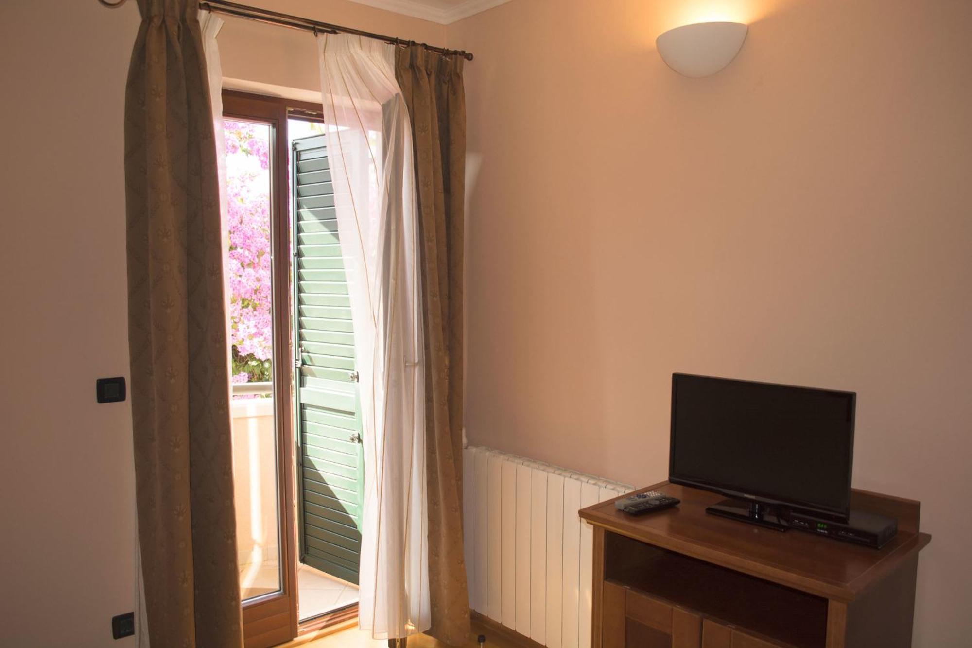 Villa Lavandula With Heated Swimming Pool Trogir