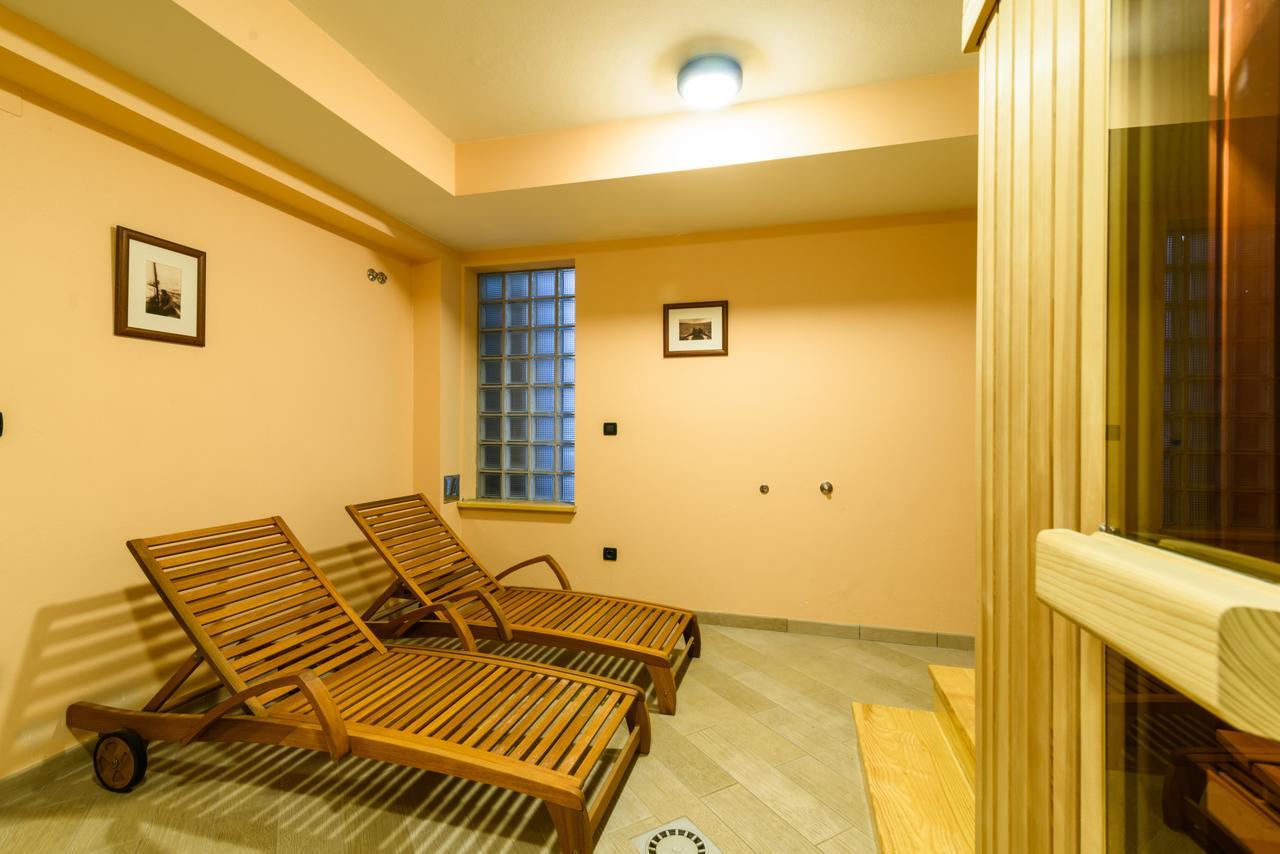 Apartment Villa Lavandula With Heated Swimming Pool