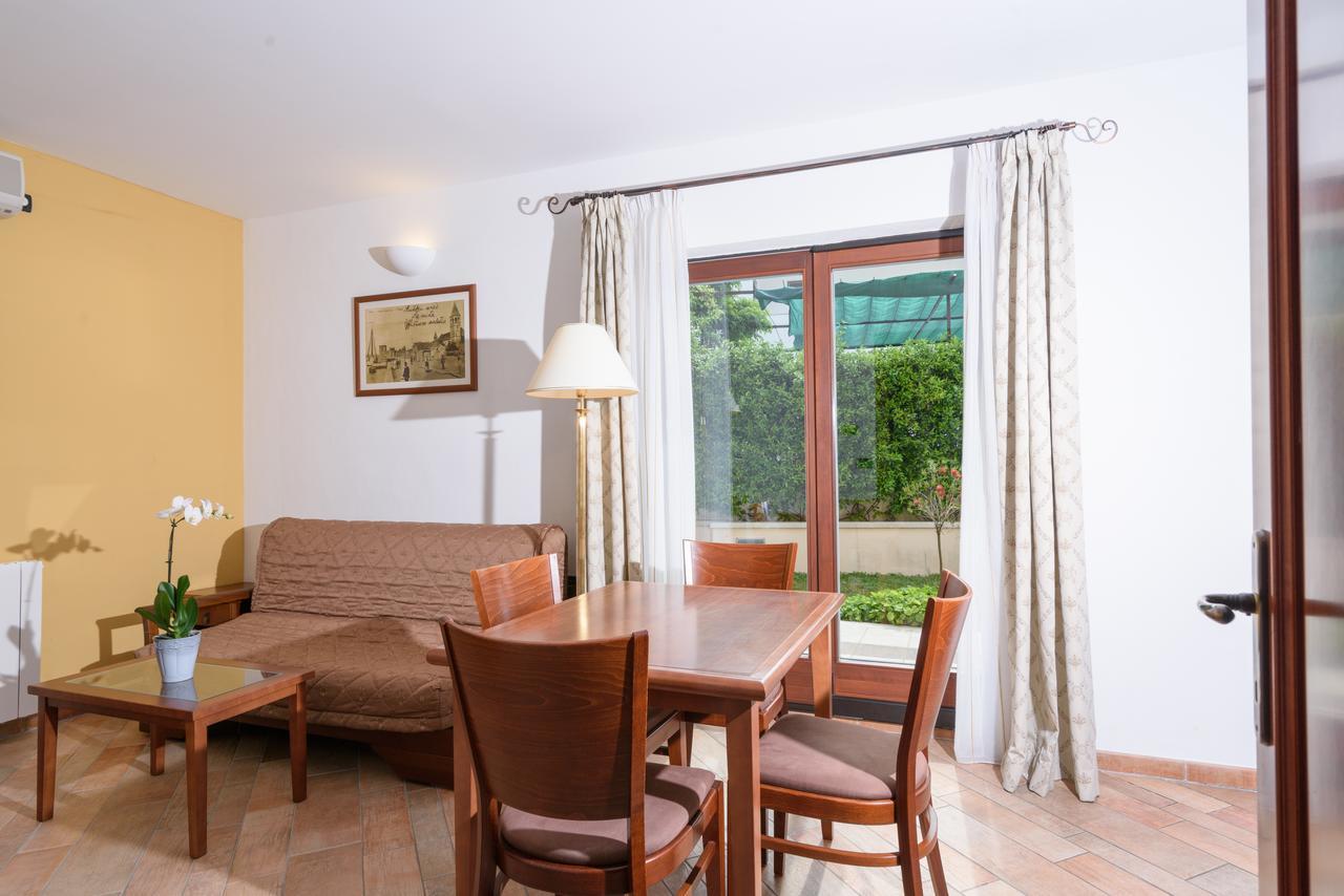Villa Lavandula With Heated Swimming Pool *