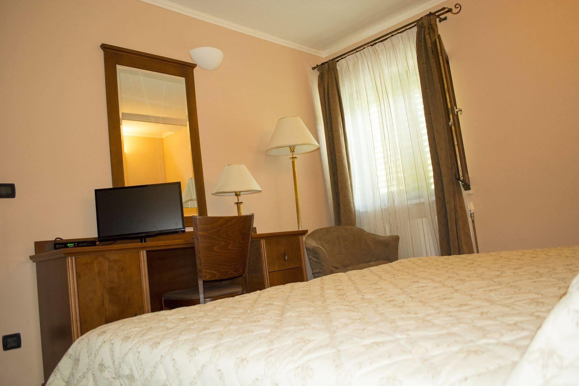 Villa Lavandula With Heated Swimming Pool *