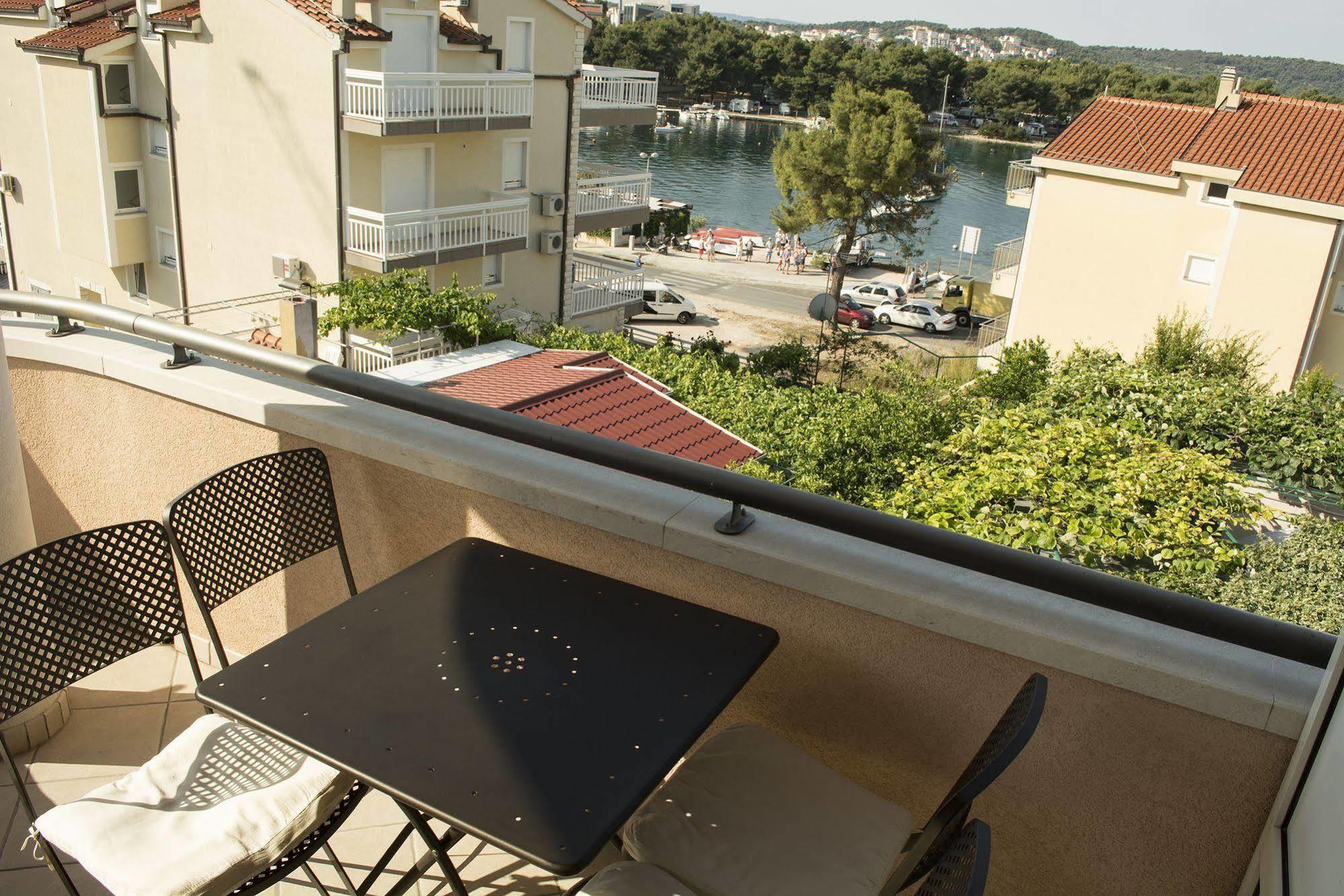 Villa Lavandula With Heated Swimming Pool *