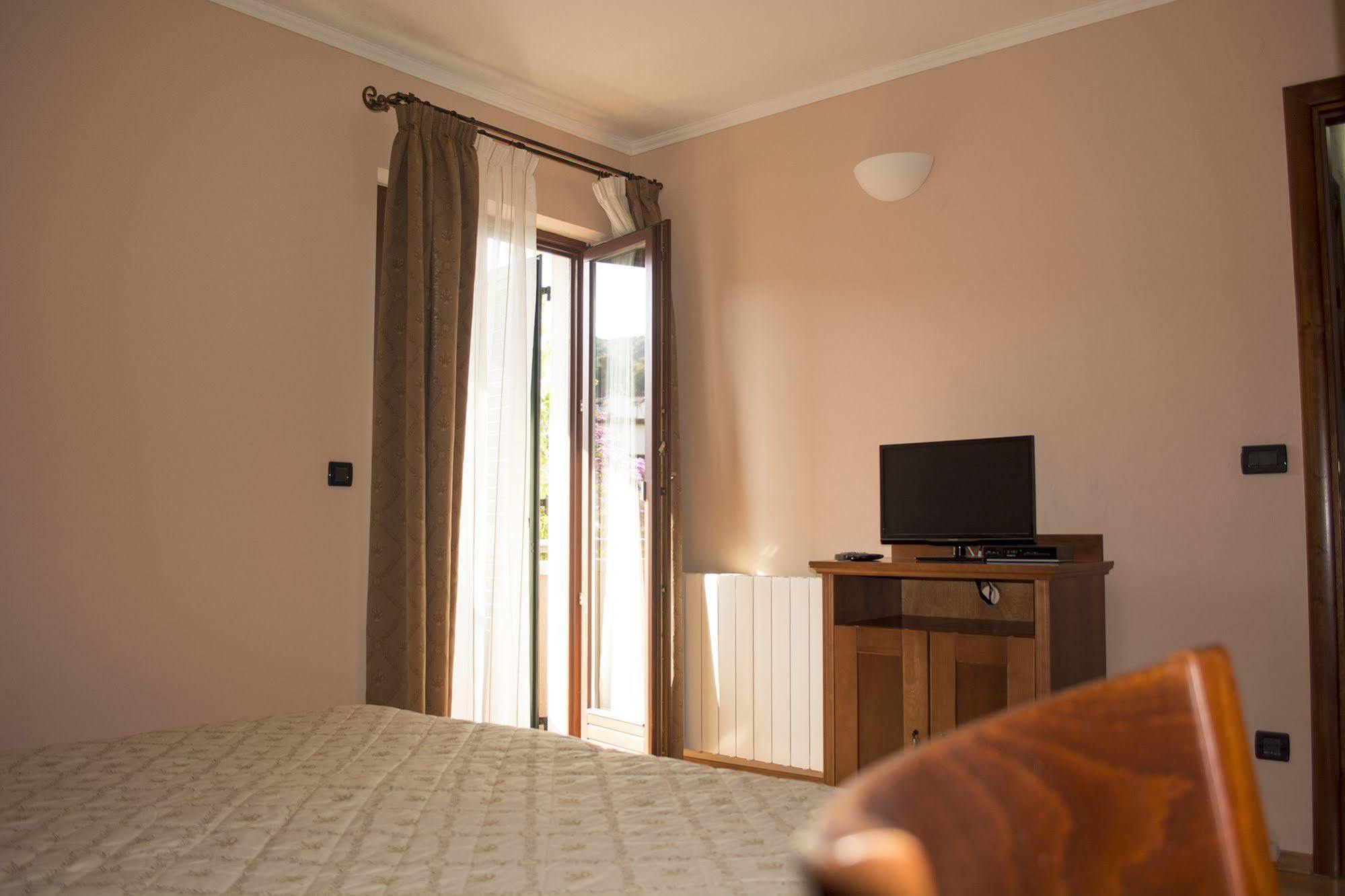 Villa Lavandula With Heated Swimming Pool *