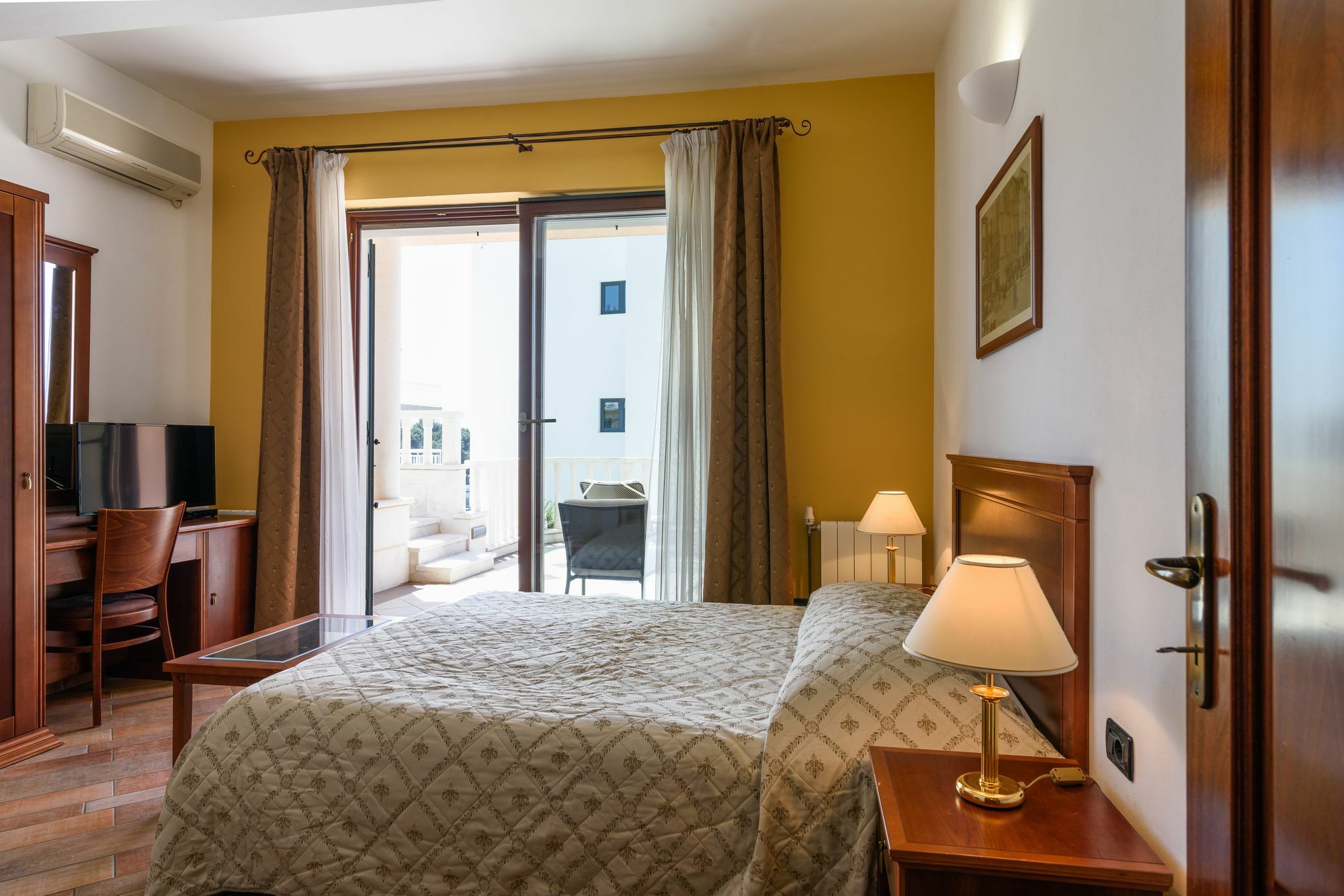 Villa Lavandula With Heated Swimming Pool Apartment